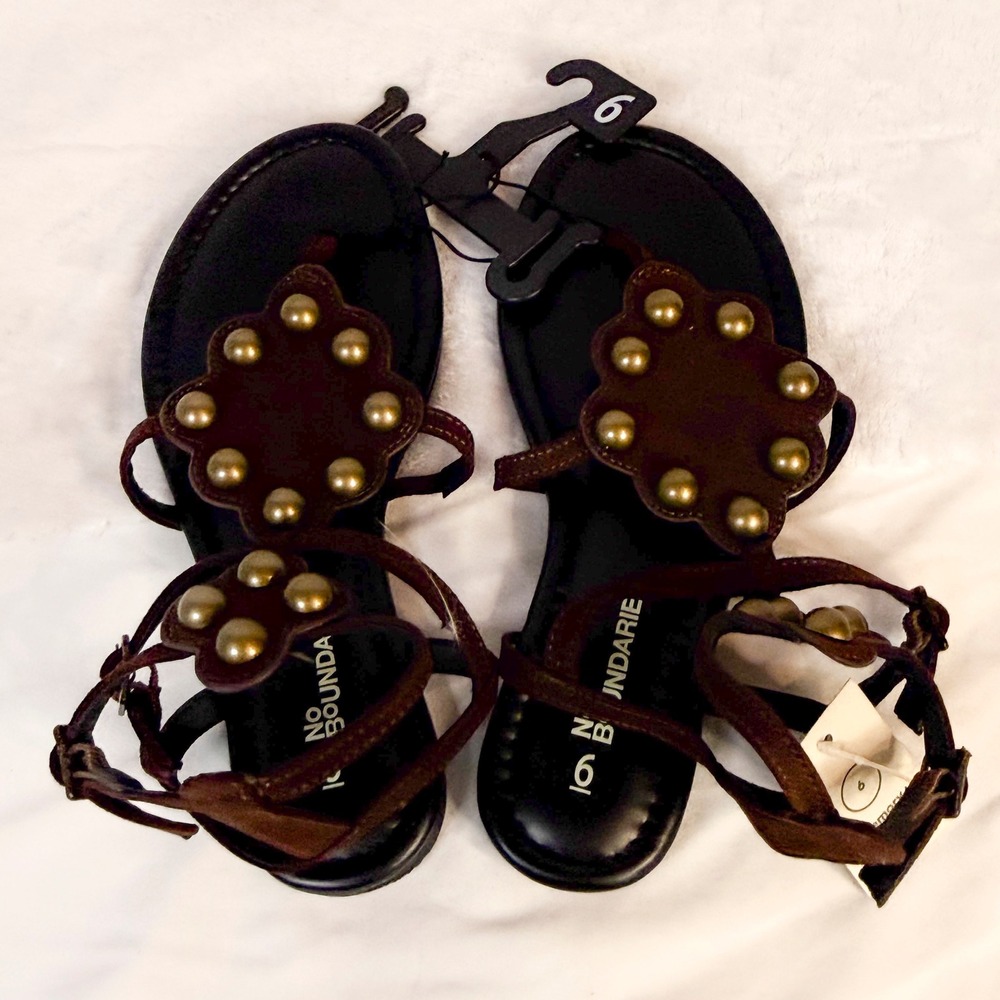 No Boundaries Studded Gladiator Thong‎ Sandals Brown Gold Beads NWT Womens